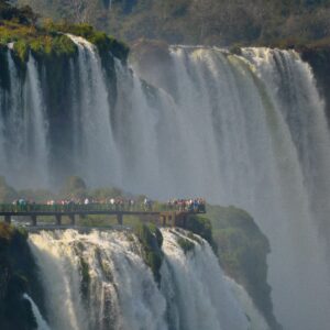 Cataratas Brasileñas y Parque das Aves desde Puerto Iguazú